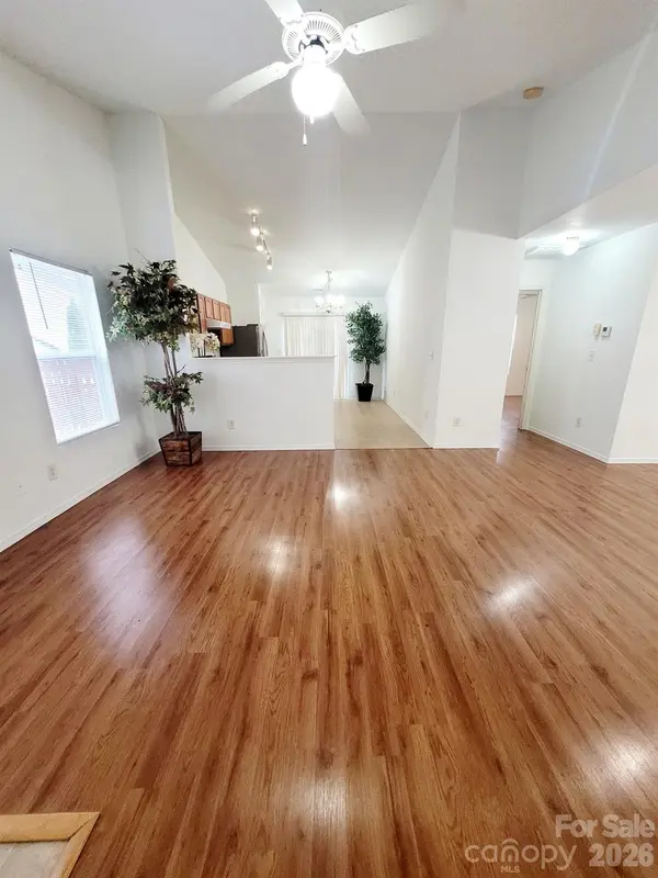 2416 Buckleigh DR, Charlotte, NC 28215