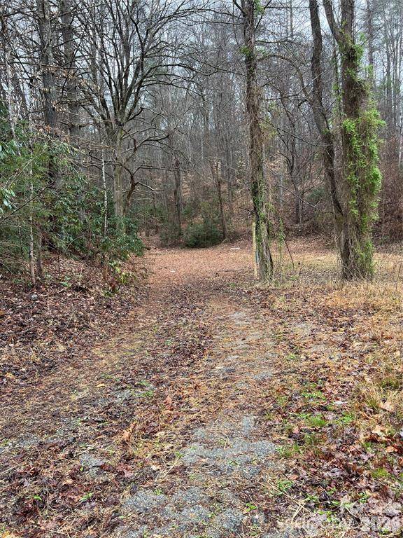 5924 Adako RD, Lenoir, NC 28645