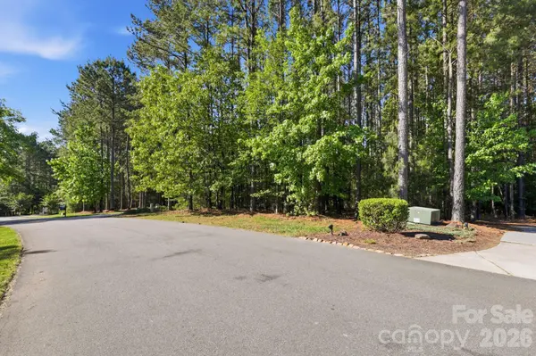 158 Blue Ridge TRL, Mooresville, NC 28117