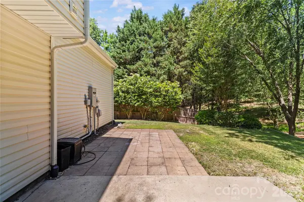 8119 Poplar Grove CIR, Waxhaw, NC 28173