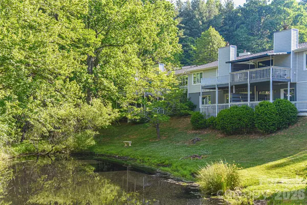 63 Hollybrook DR, Asheville, NC 28803