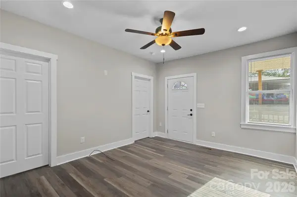 106 Dean ST, Gastonia, NC 28052