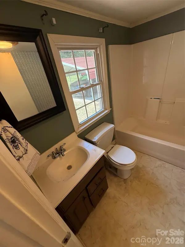 129 Sunset DR, Troy, NC 27371