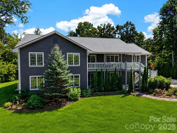 152 Skyview CIR, Asheville, NC 28804