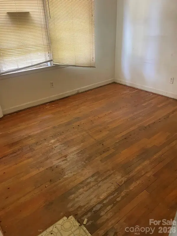5323 Eaton CIR, Charlotte, NC 28208