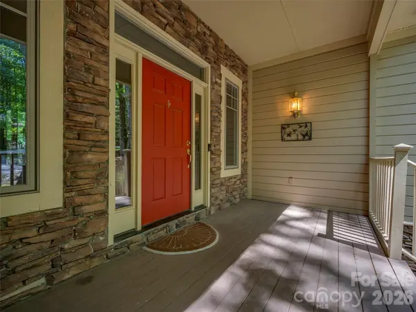 110 Little Cherokee RDG, Hendersonville, NC 28739