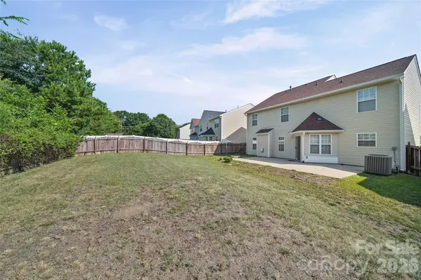 9233 Simonton DR, Charlotte, NC 28269