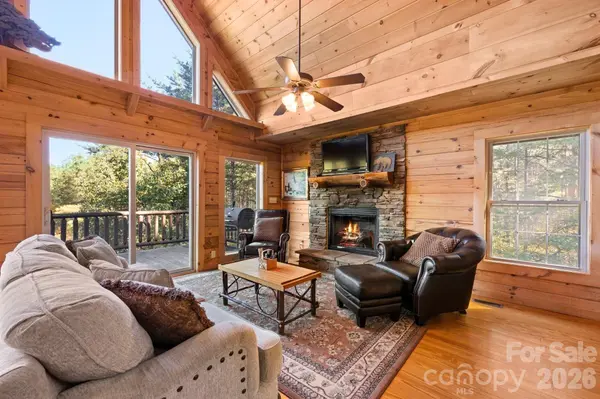 105 Palisade DR, Mill Spring, NC 28756