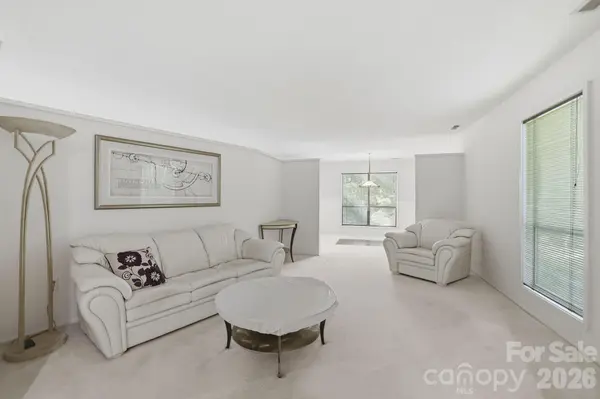 3423 Tinkerbell LN, Charlotte, NC 28210
