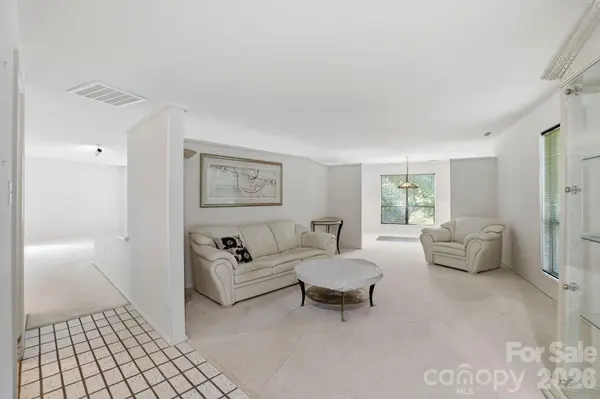 3423 Tinkerbell LN, Charlotte, NC 28210