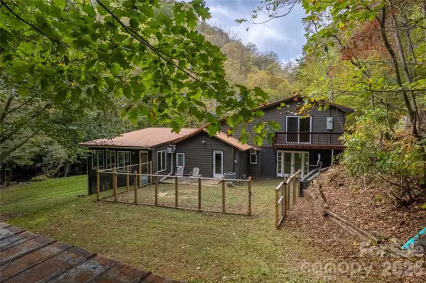 214 Chin Tree RD, Sylva, NC 28779