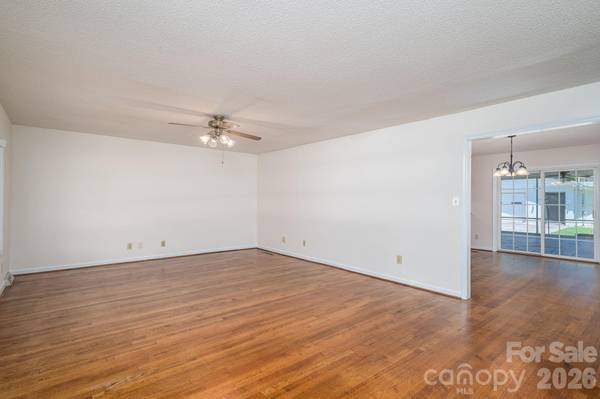 1920 Echo LN, Gastonia, NC 28052