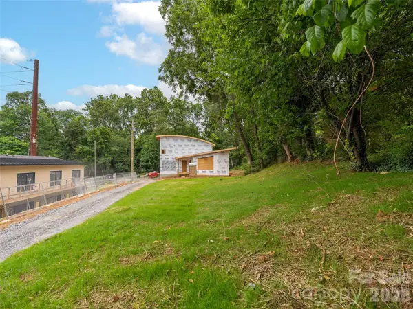25 Trade ST, Asheville, NC 28801
