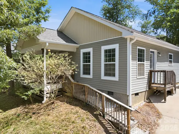 253 Brooklyn LN, Asheville, NC 28803