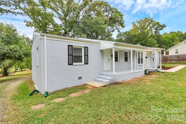 405 Pine ST, Mount Holly, NC 28120