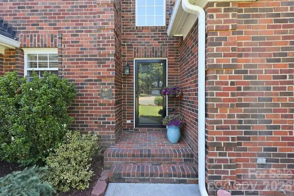 15704 Framingham LN, Huntersville, NC 28078