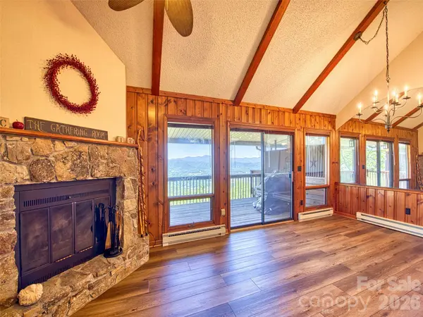600 Brandywine RD #Unit 2, Waynesville, NC 28786