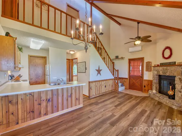 600 Brandywine RD #Unit 2, Waynesville, NC 28786