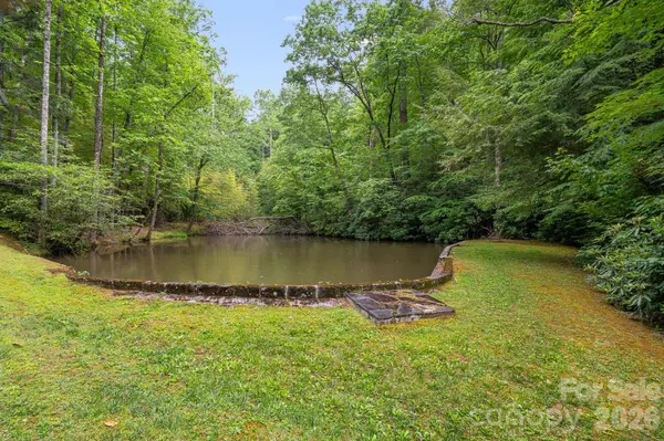 295 Roberts LN N #9, Flat Rock, NC 28731