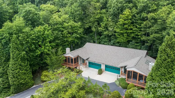 51 Duya CT, Brevard, NC 28712