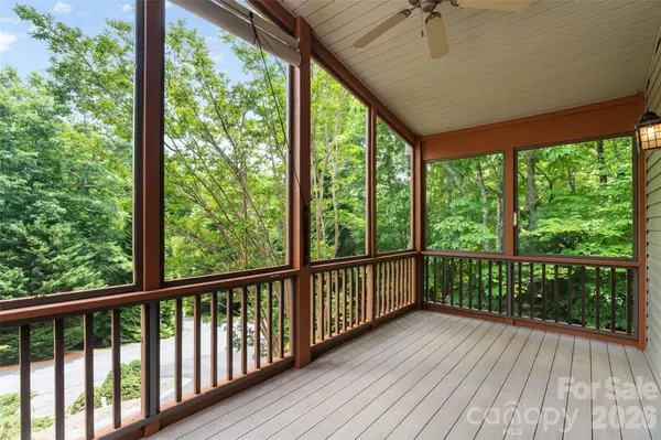 51 Duya CT, Brevard, NC 28712