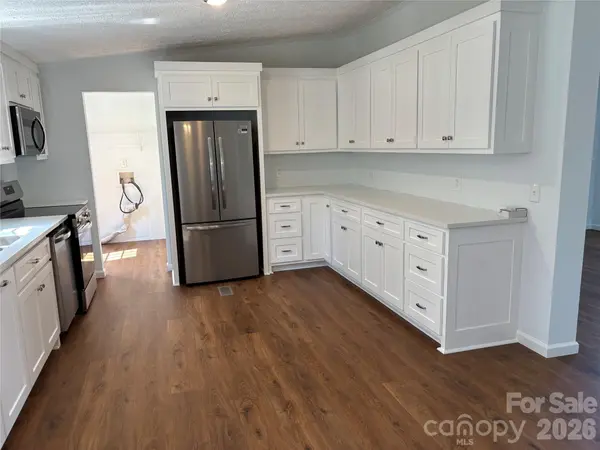 559 School DR, Taylorsville, NC 28681