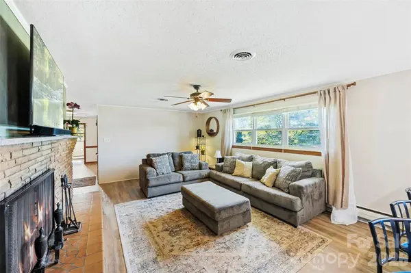 202 Museum RD, Statesville, NC 28625