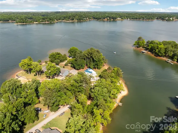 3911 Sandy Point DR, York, SC 29745