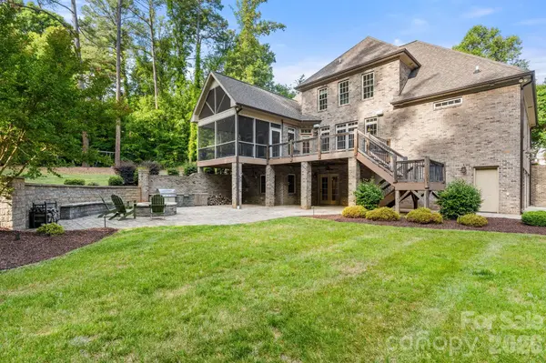 8050 Windswept DR, Belews Creek, NC 27009