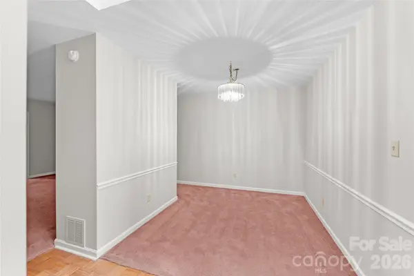 4102 Dominic LN, Asheville, NC 28805