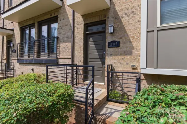 18005 Nolita LN, Charlotte, NC 28204