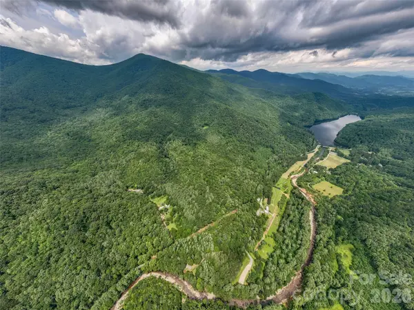 00 Lake Logan RD, Canton, NC 28716