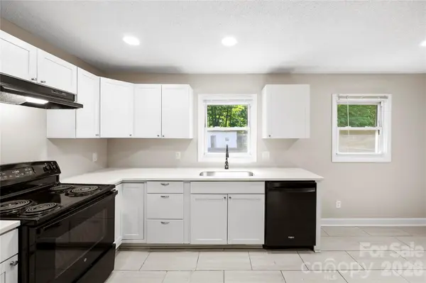 723 Vancouver LN, Gastonia, NC 28052