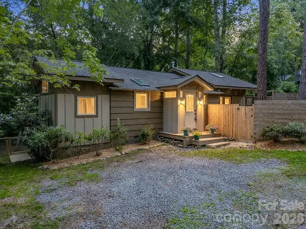 701 Azalea AVE,  Black Mountain,  NC 28711