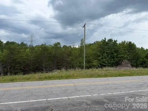 2049 Old Shelby RD, Hickory, NC 28602