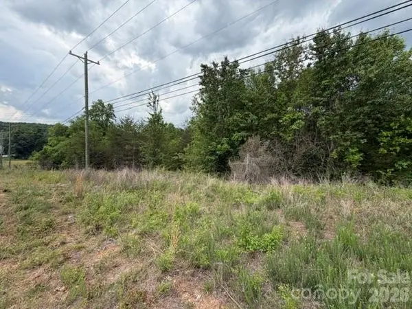 2049 Old Shelby RD, Hickory, NC 28602