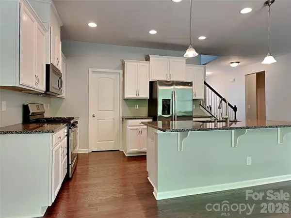 9425 Hartington PL, Charlotte, NC 28269