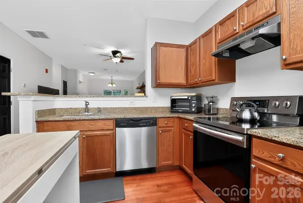 3909 Picasso CT, Charlotte, NC 28205