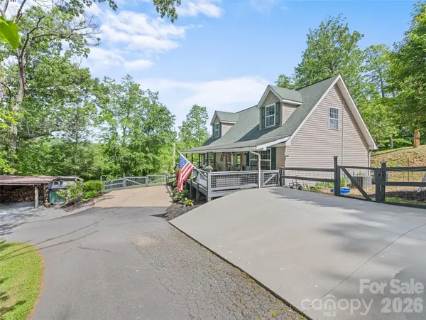 222 Thistle RDG, Clyde, NC 28721