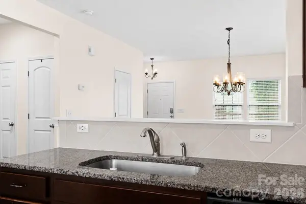 427 Inlet Place DR, Winston Salem, NC 27127