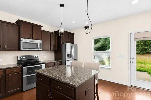 427 Inlet Place DR, Winston Salem, NC 27127