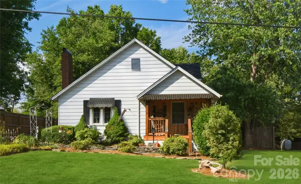 212 Sharon AVE NW, Lenoir, NC 28645