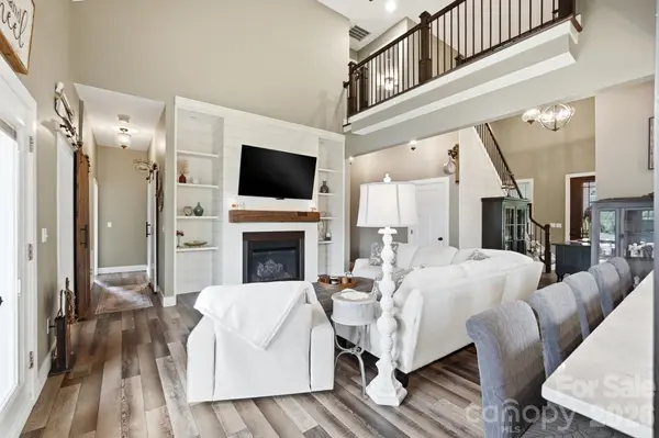 913 Lake Club DR, Rock Hill, SC 29732