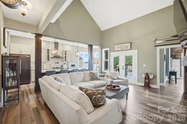 913 Lake Club DR, Rock Hill, SC 29732