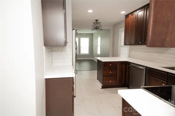 1215 W Fourth AVE, Gastonia, NC 28052