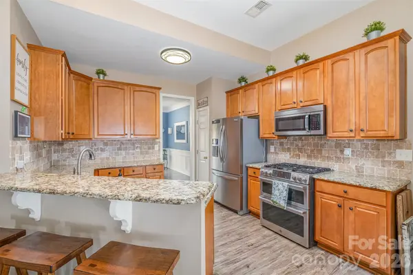 6859 Lakecrest CT, Denver, NC 28037