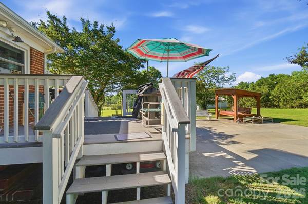 1821 Overbrook RD, Kershaw, SC 29067