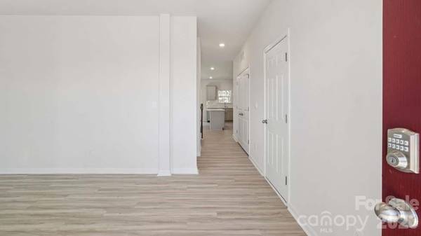 3845 Maxwell Henry LN NW, Conover, NC 28613