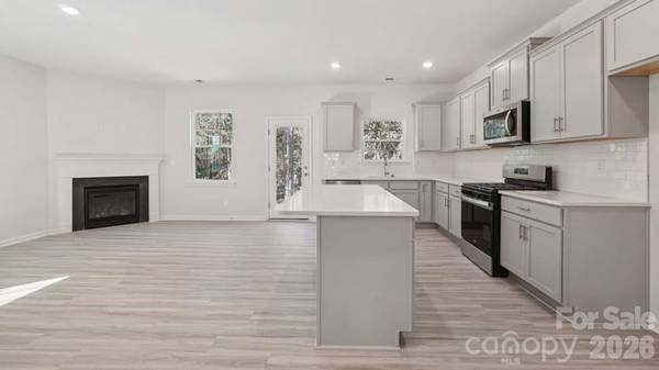 3845 Maxwell Henry LN NW, Conover, NC 28613