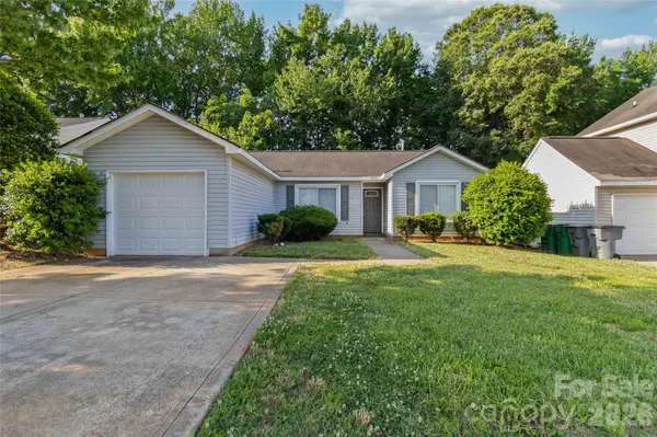 2721 Fairstone AVE, Charlotte, NC 28269